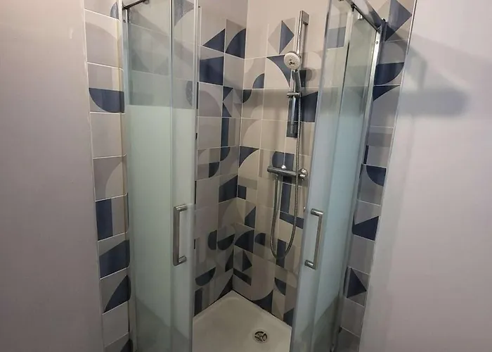 Private - Shared - Cenon- Tram A- Parking- C3-1 Apartman Cenon