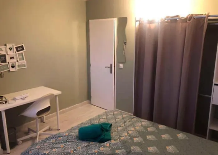 Apartament Private - Shared - Cenon- Tram A- Parking- C3-1 Cenon